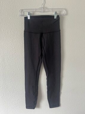 Lululemon Wonder Train Leggings 25” Size 4